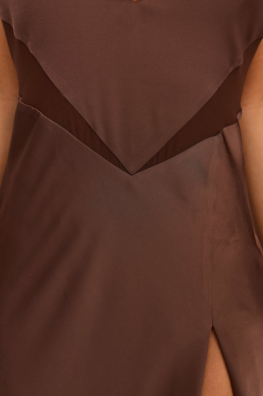 Pamme | Arabella Halter Yaka Sarma Sırt Detaylı Saten Maxi Elbise Çikolata